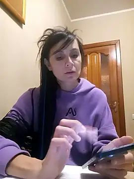 Snapshot of Francenia_lolis chatting on January 8, 2026, 3:40 pm Francenia lolis online show from January 8, 2026, 3:40 pm