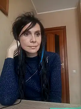 Francenia lolis online show from February 12, 2026, 11:21 am