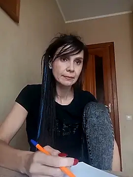 Snapshot of Francenia_lolis chatting on November 10, 2025, 9:47 am Francenia lolis online show from November 10, 2025, 9:47 am