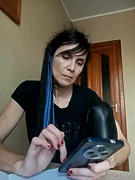 Snapshot of Francenia_lolis chatting on October 7, 2025, 7:31 am Francenia lolis online show from October 7, 2025, 7:31 am