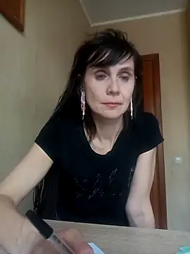 Francenia lolis online show from April 13, 2026, 2:10 pm