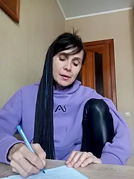 Snapshot of Francenia_lolis chatting on January 11, 2026, 11:28 am Francenia lolis online show from January 11, 2026, 11:28 am