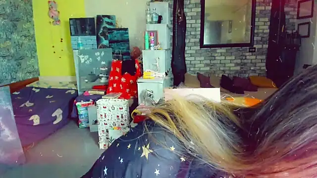 KlaraHoll online show from February 14, 2025, 6:34 am