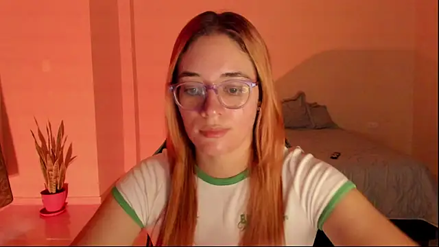 atenas 05  online show from February 15, 2026, 9:36 pm