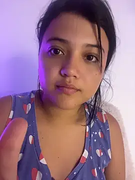 alisson carolina73 online show from April 18, 2026, 1:08 am