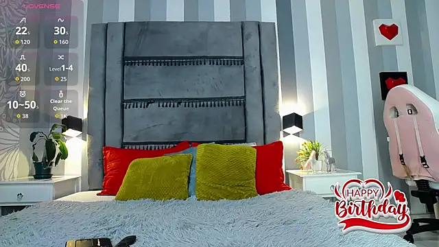 Snapshot of Julianewell chatting on October 25, 2025, 12:50 pm Julianewell online show from October 25, 2025, 12:50 pm