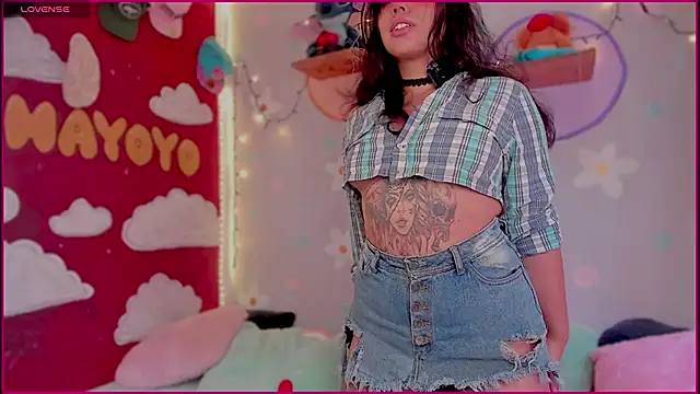 kiki cavilll online show from November 22, 2025, 1:32 pm