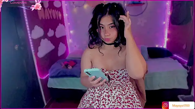 kiki cavilll online show from December 1, 2025, 2:29 pm