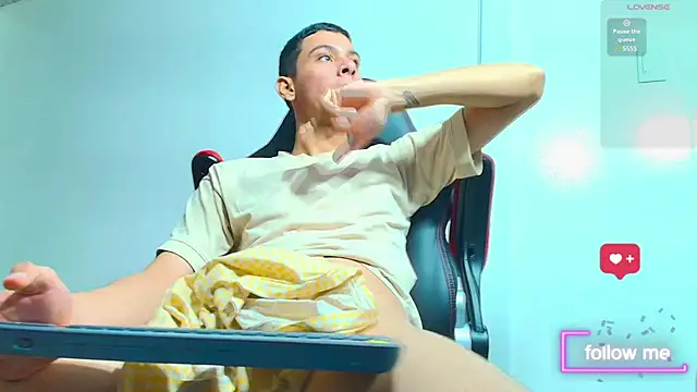 sneiderr x online show from March 1, 2025, 11:15 pm