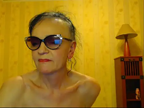 Valentina3859 online show from March 19, 2025, 5:17 pm