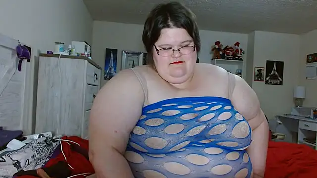 Snapshot of ChristineLusst chatting on February 12, 2025, 12:44 pm ChristineLusst online show from February 12, 2025, 12:44 pm