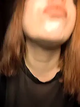 Snapshot of cansuozell chatting on February 2, 2026, 4:39 pm cansuozell online show from February 2, 2026, 4:39 pm