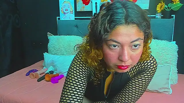 dulce celeste15 online show from March 11, 2025, 7:25 pm