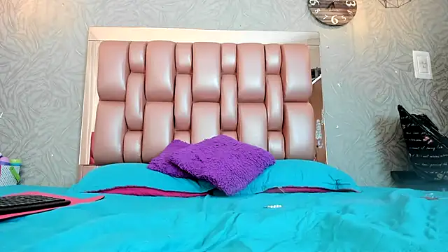 KOURTNEY-- online show from February 28, 2026, 2:55 am