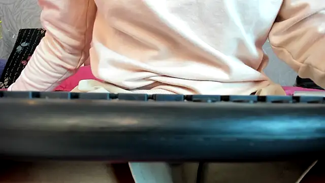 KOURTNEY-- online show from January 7, 2026, 2:16 am