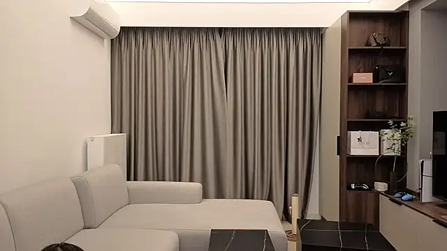 IrisNoire online show from November 10, 2025, 7:52 pm