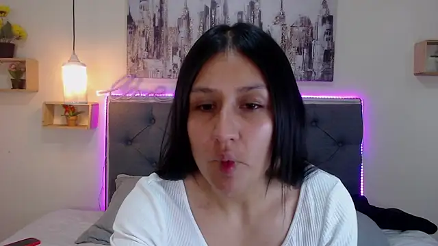 Snapshot of mia_aira chatting on October 18, 2025, 3:14 pm mia aira online show from October 18, 2025, 3:14 pm