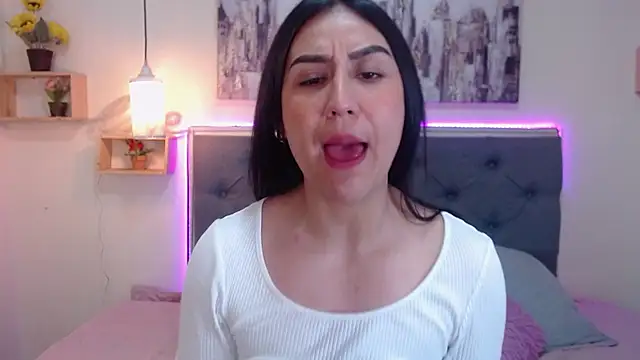 Snapshot of mia_aira chatting on October 10, 2025, 3:13 pm mia aira online show from October 10, 2025, 3:13 pm