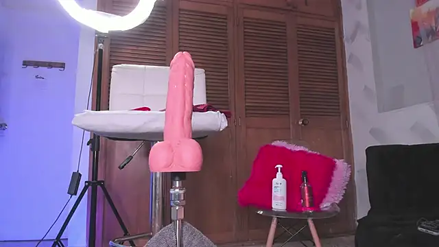 Snapshot of zoe_backer chatting on October 18, 2025, 10:50 am zoe backer online show from October 18, 2025, 10:50 am