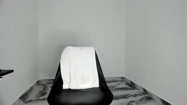 Snapshot of mikee_scooth chatting on November 8, 2025, 4:43 pm mikee scooth online show from November 8, 2025, 4:43 pm