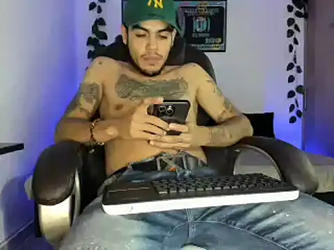 Snapshot of mikee_scooth chatting on March 16, 2025, 6:31 am mikee scooth online show from March 16, 2025, 6:31 am