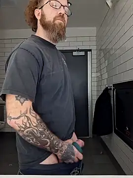 Snapshot of PNTlooker256 chatting on February 18, 2026, 2:13 pm PNTlooker256 online show from February 18, 2026, 2:13 pm