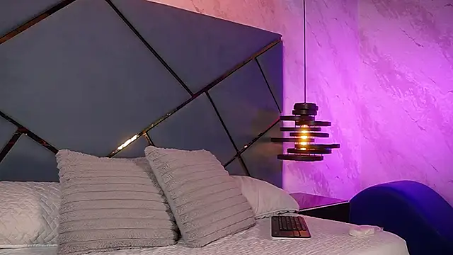 ammy durand online show from November 13, 2025, 7:18 pm