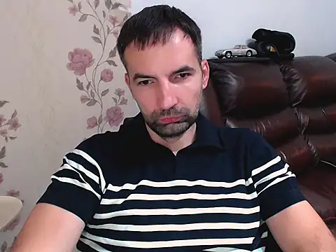 Snapshot of Leo_1617 chatting on October 31, 2025, 9:06 am Leo 1617 online show from October 31, 2025, 9:06 am