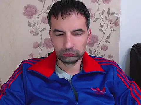 Snapshot of Leo_1617 chatting on December 2, 2025, 8:21 pm Leo 1617 online show from December 2, 2025, 8:21 pm