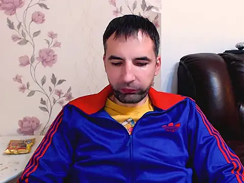 Snapshot of Leo_1617 chatting on November 26, 2025, 5:35 pm Leo 1617 online show from November 26, 2025, 5:35 pm