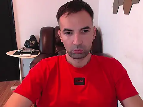 Snapshot of Leo_1617 chatting on October 12, 2025, 12:28 pm Leo 1617 online show from October 12, 2025, 12:28 pm