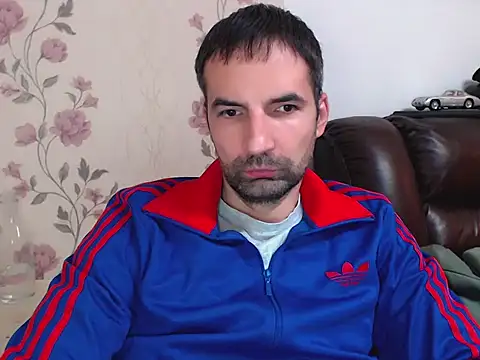 Snapshot of Leo_1617 chatting on November 15, 2025, 6:01 pm Leo 1617 online show from November 15, 2025, 6:01 pm