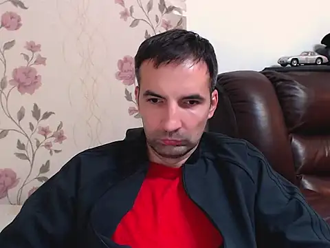 Snapshot of Leo_1617 chatting on November 3, 2025, 4:43 pm Leo 1617 online show from November 3, 2025, 4:43 pm