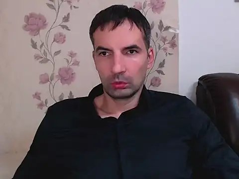 Snapshot of Leo_1617 chatting on November 29, 2025, 7:58 pm Leo 1617 online show from November 29, 2025, 7:58 pm