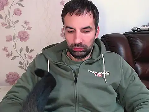 Snapshot of Leo_1617 chatting on November 20, 2025, 12:50 pm Leo 1617 online show from November 20, 2025, 12:50 pm