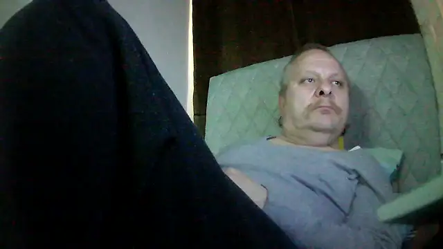 amylrmm1903 online show from March 29, 2026, 1:02 pm