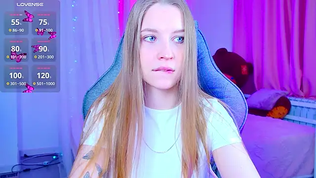 CuteMousee online show from March 30, 2026, 6:37 am