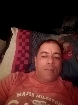 ELMOTHEFUCKER69 online show from September 17, 2025, 6:32 pm