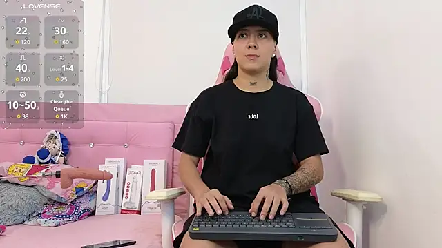 Karoll horny  online show from February 23, 2025, 8:22 pm