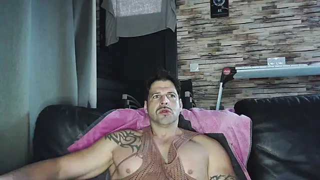 XxBigboybandxX online show from December 18, 2025, 8:30 am