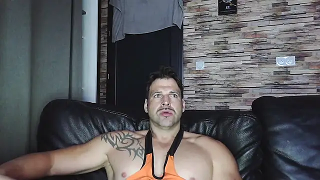 XxBigboybandxX online show from October 16, 2025, 6:10 am