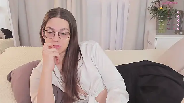 Alfreda Mills online show from December 4, 2025, 10:36 am