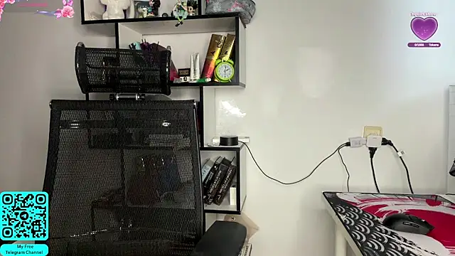 Snapshot of EngelAlman chatting on February 20, 2026, 7:10 am EngelAlman online show from February 20, 2026, 7:10 am