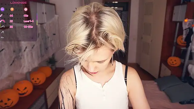 EngelAlman online show from October 21, 2025, 3:33 pm