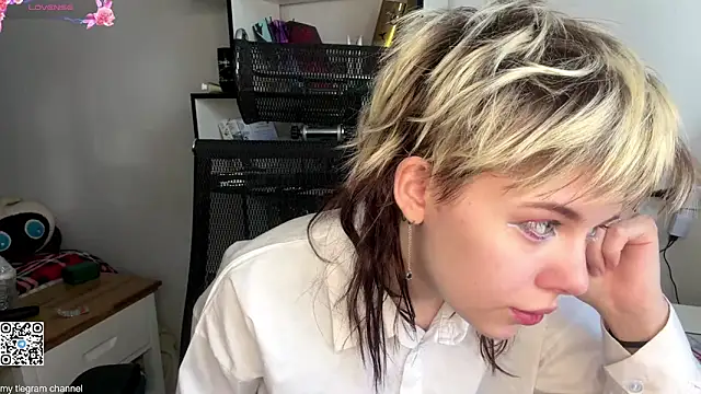 Snapshot of EngelAlman chatting on February 7, 2026, 7:16 am EngelAlman online show from February 7, 2026, 7:16 am