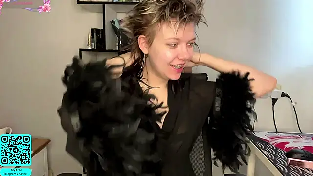 Snapshot of EngelAlman chatting on March 3, 2026, 7:04 am EngelAlman online show from March 3, 2026, 7:04 am