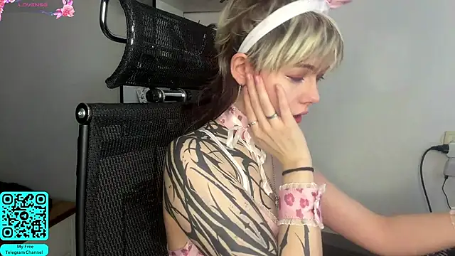 Snapshot of EngelAlman chatting on February 14, 2026, 7:41 am EngelAlman online show from February 14, 2026, 7:41 am