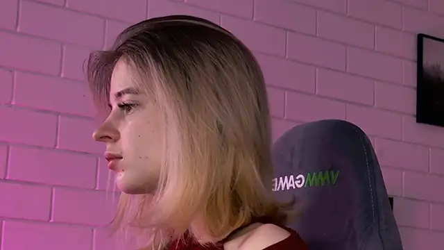 Snapshot of TinaDavil chatting on January 16, 2026, 9:13 am TinaDavil online show from January 16, 2026, 9:13 am