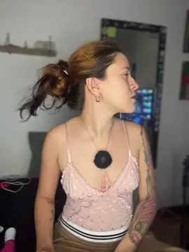 Ginger Foxy online show from May 29, 2026, 10:05 pm