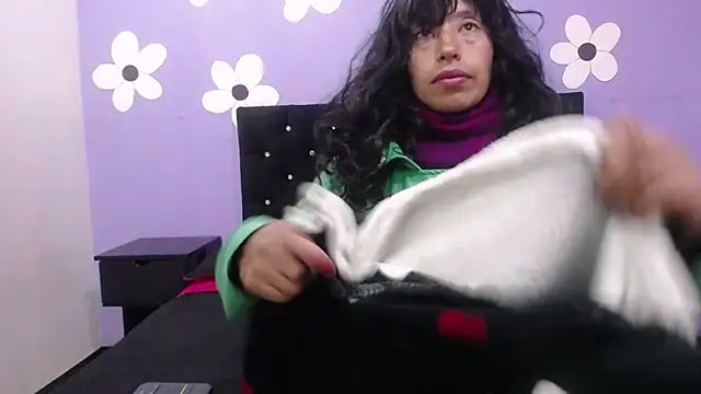 Snapshot of karolinee_66_ chatting on March 1, 2026, 4:23 am karolinee 66 online show from March 1, 2026, 4:23 am